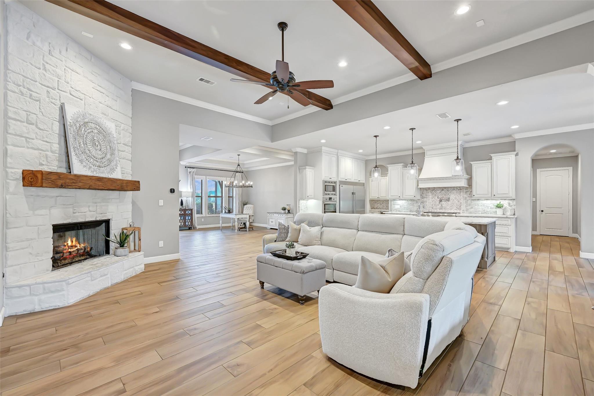 1821 Avery Ln, Friendswood, TX 77546 photo