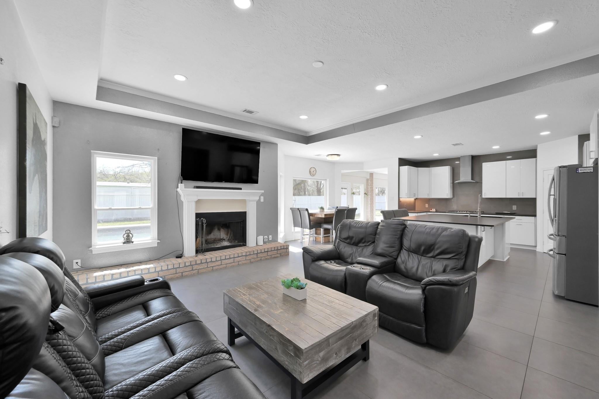10420 Hufsmith Rd, Tomball, TX 77375 photo