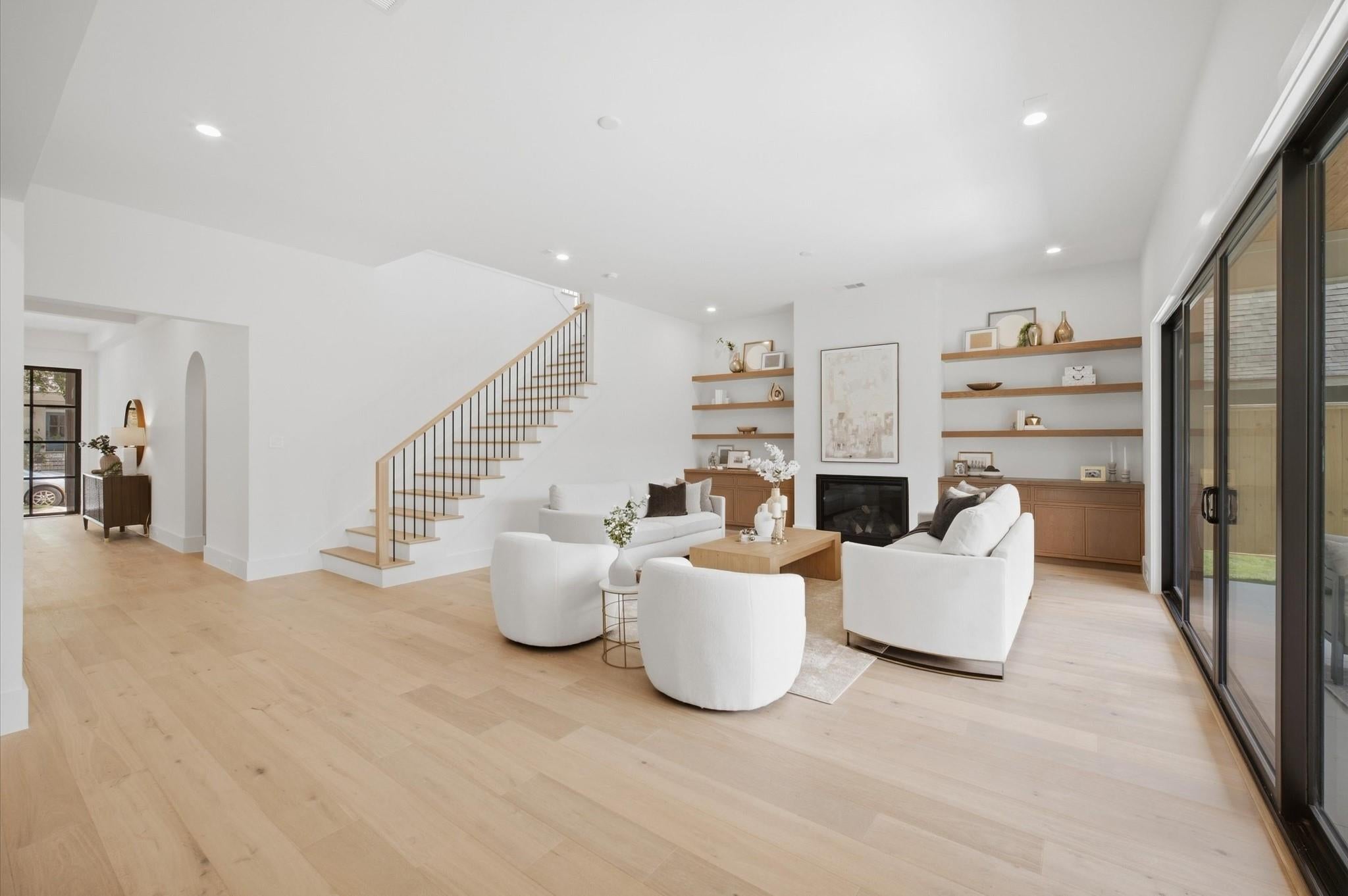 212 E 24 St, Houston, TX 77008 photo