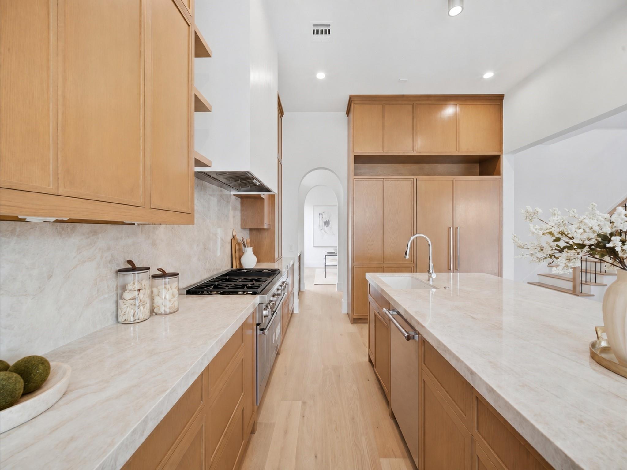 212 E 24 St, Houston, TX 77008 photo