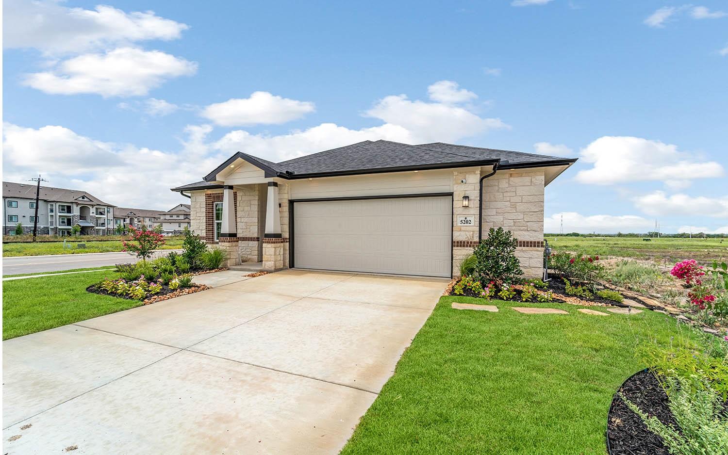 806 Alaska Cedar Dr, Crosby, TX 77532 photo