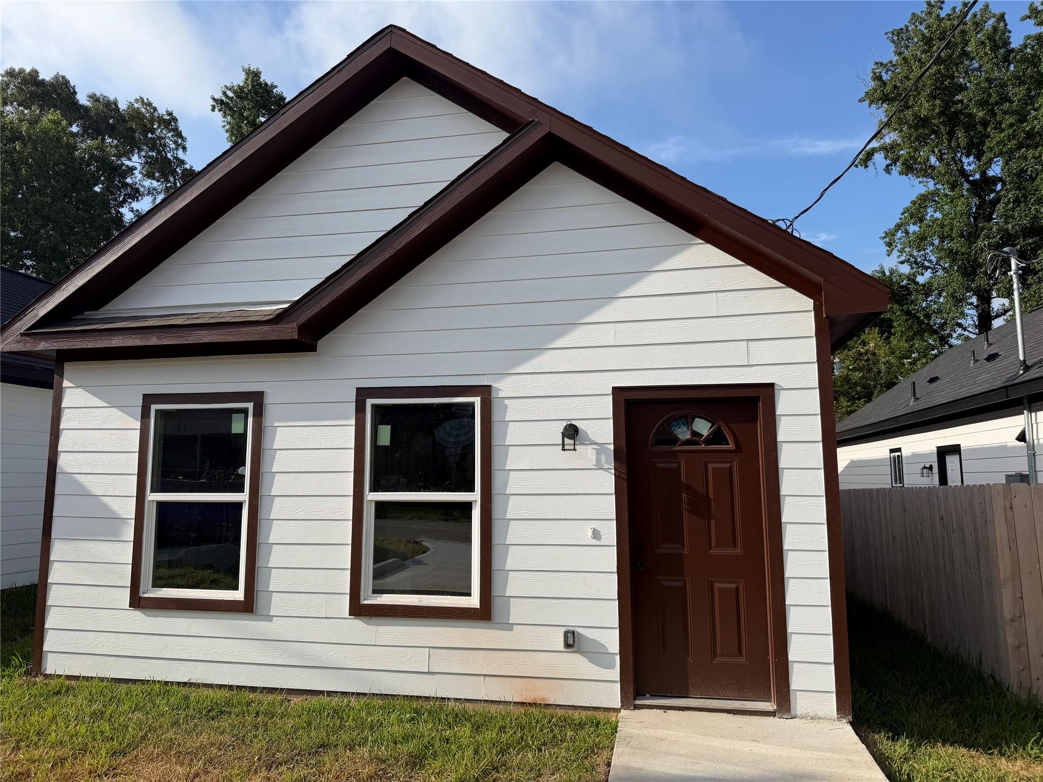 16737 Hammon St, Montgomery, TX 77316