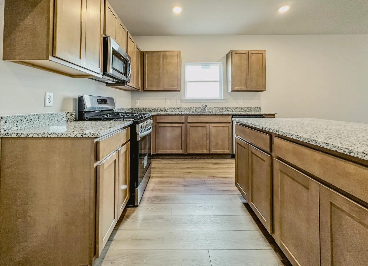 9733 Enclave Ridge Rd, Willis, TX 77318 photo