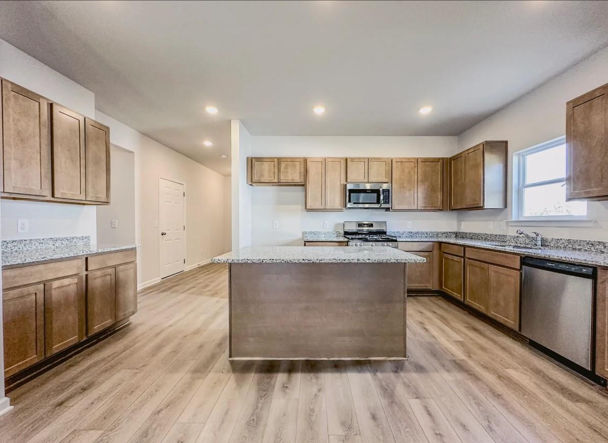 9733 Enclave Ridge Rd, Willis, TX 77318 photo