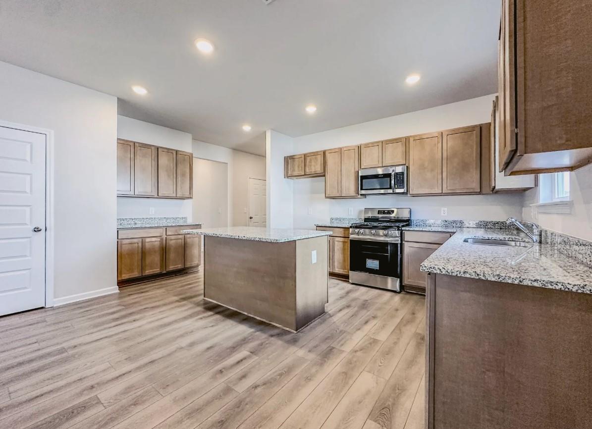 9733 Enclave Ridge Rd, Willis, TX 77318 photo