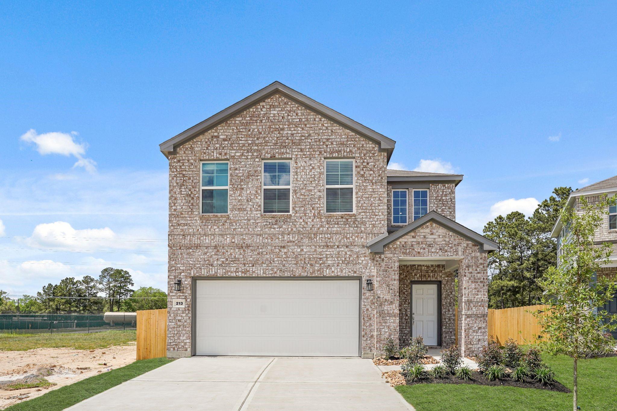 213 Elm Spring Dr, Hockley, TX 77447