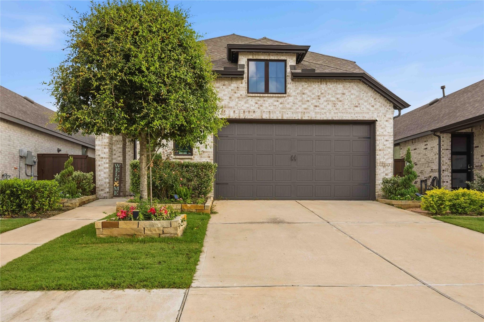 3735 Handel Dr, Iowa Colony, TX 77583