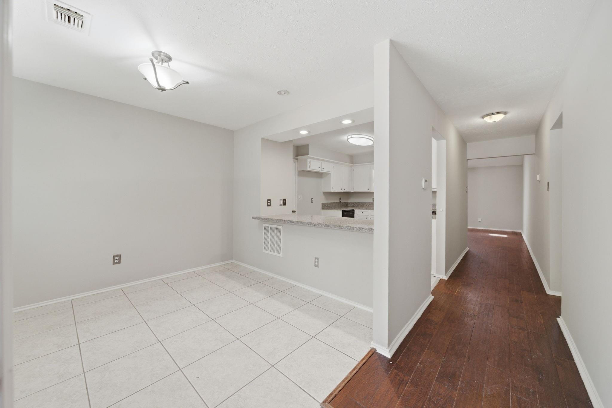 99 Summer Crest Cir, The Woodlands, TX 77381 photo
