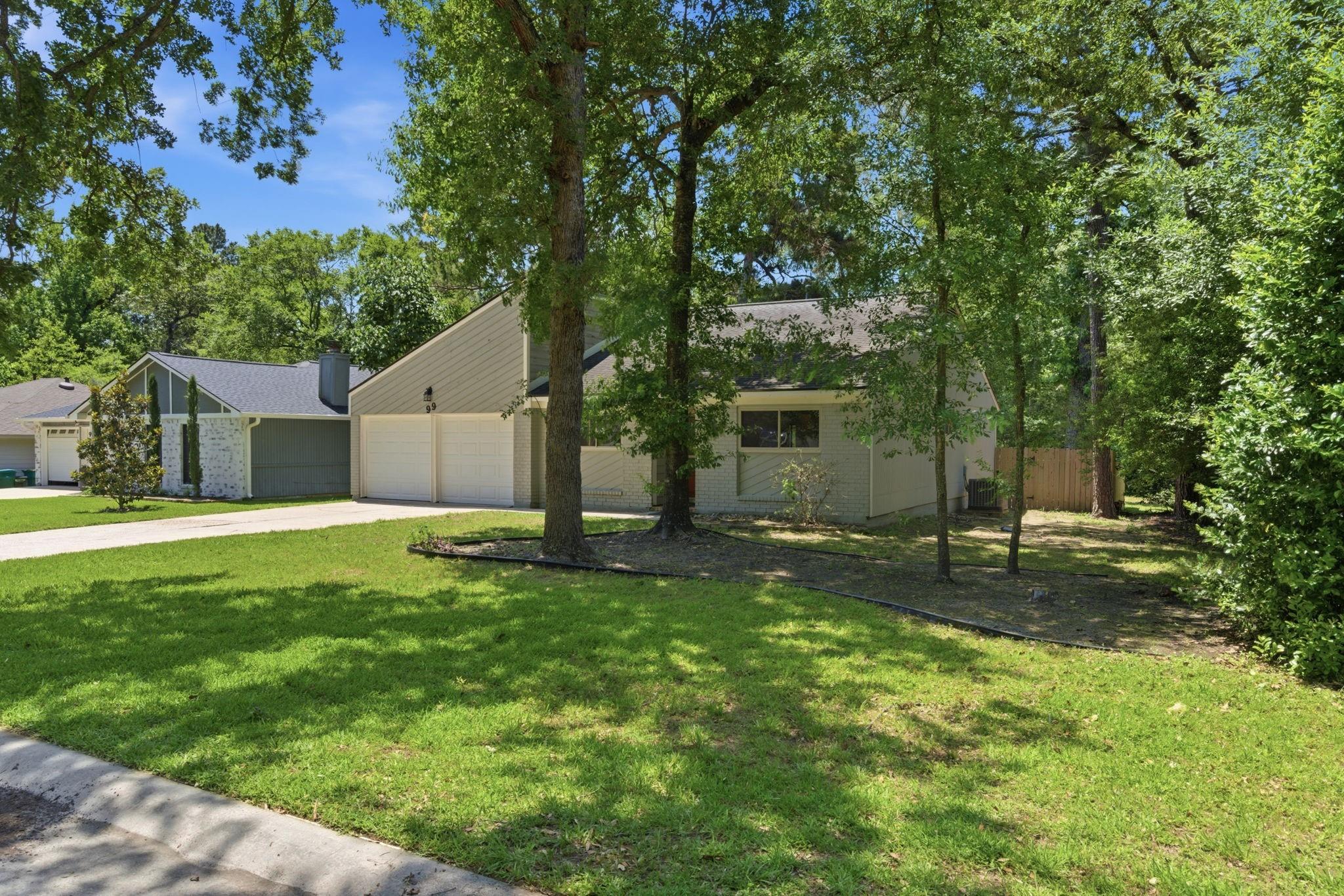 99 Summer Crest Cir, The Woodlands, TX 77381 photo