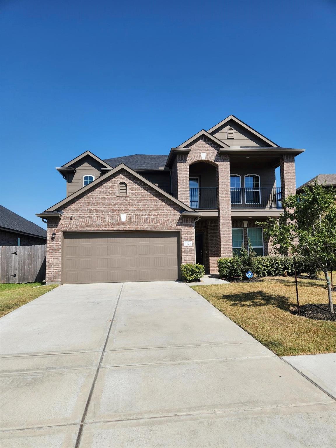 4623 Crescent Lake Cir, Baytown, TX 77521