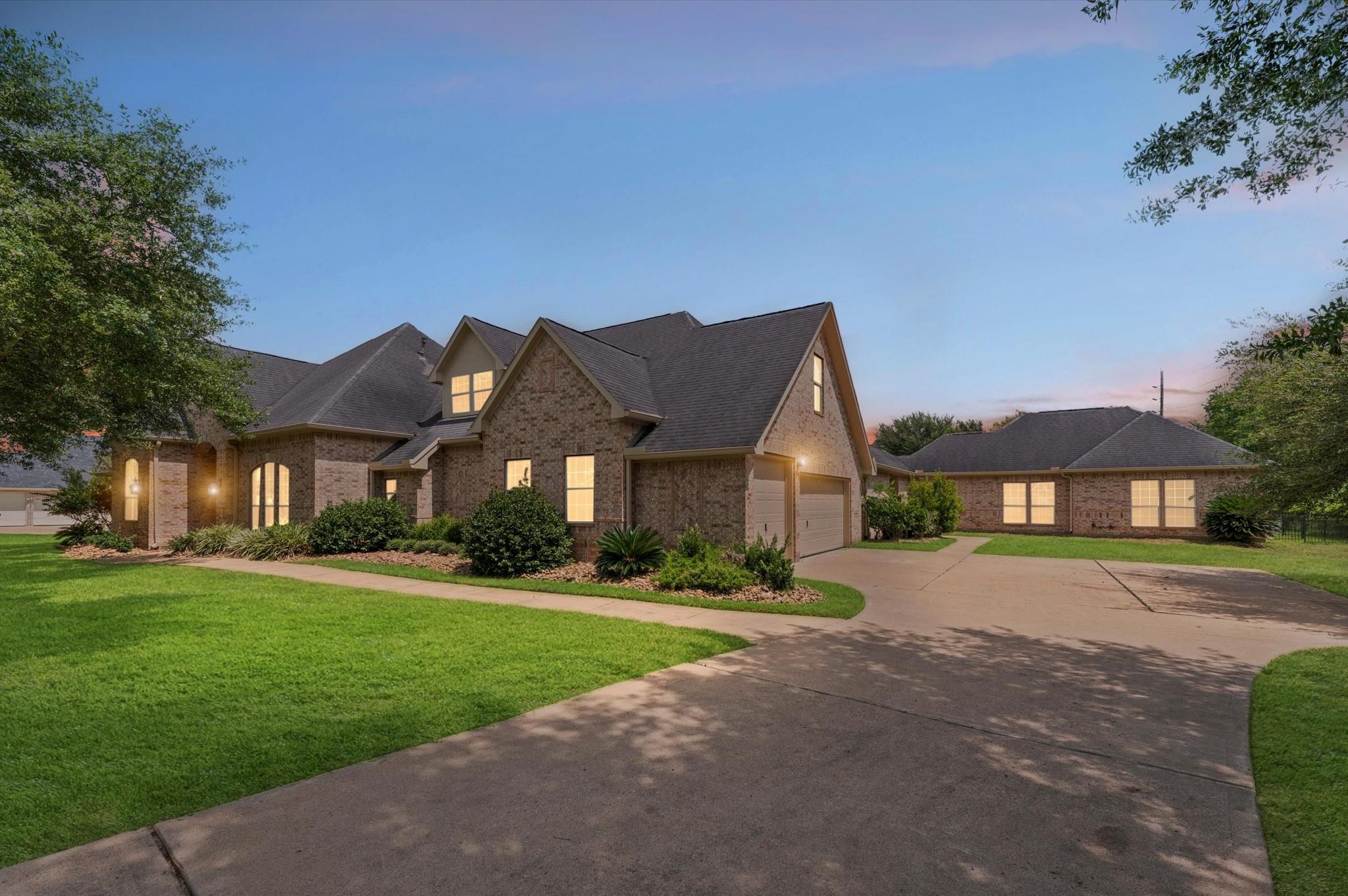 9019 Lady Laura Ln, Richmond, TX 77469