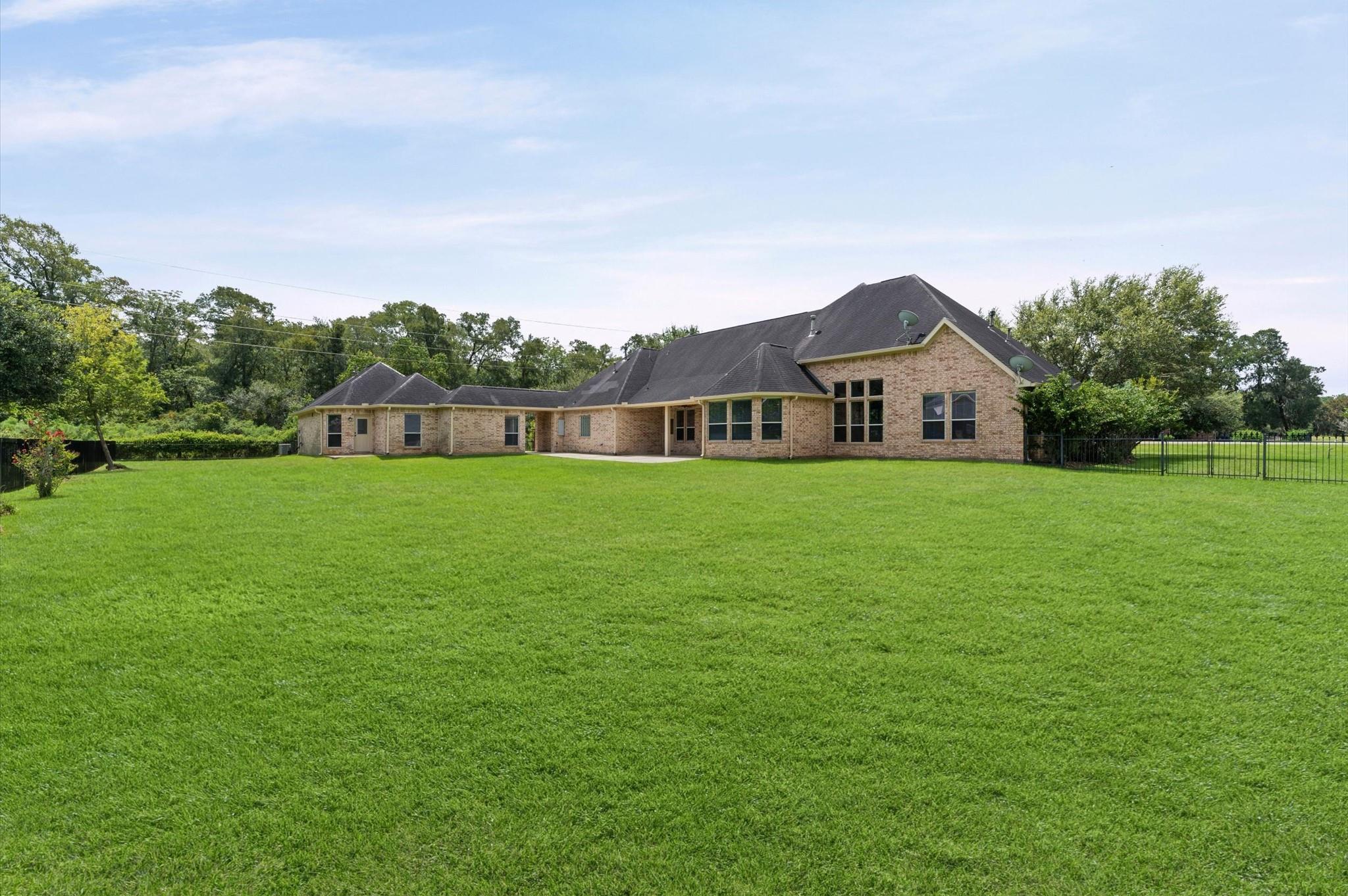 9019 Lady Laura Ln, Richmond, TX 77469 photo