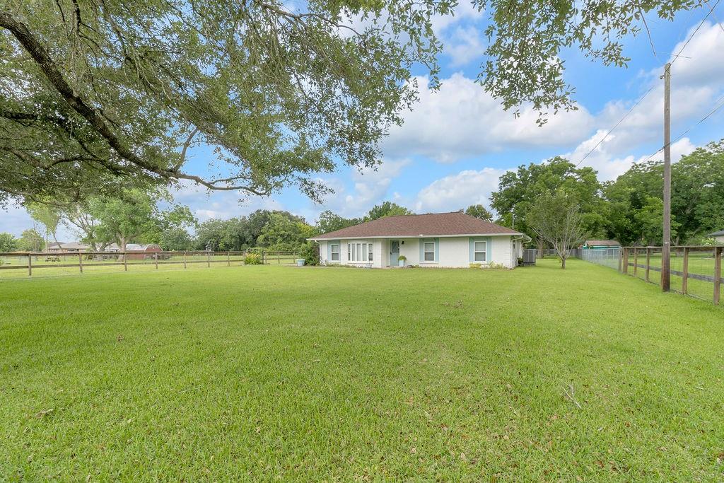 1624 Texas Ave, League City, TX 77573 photo
