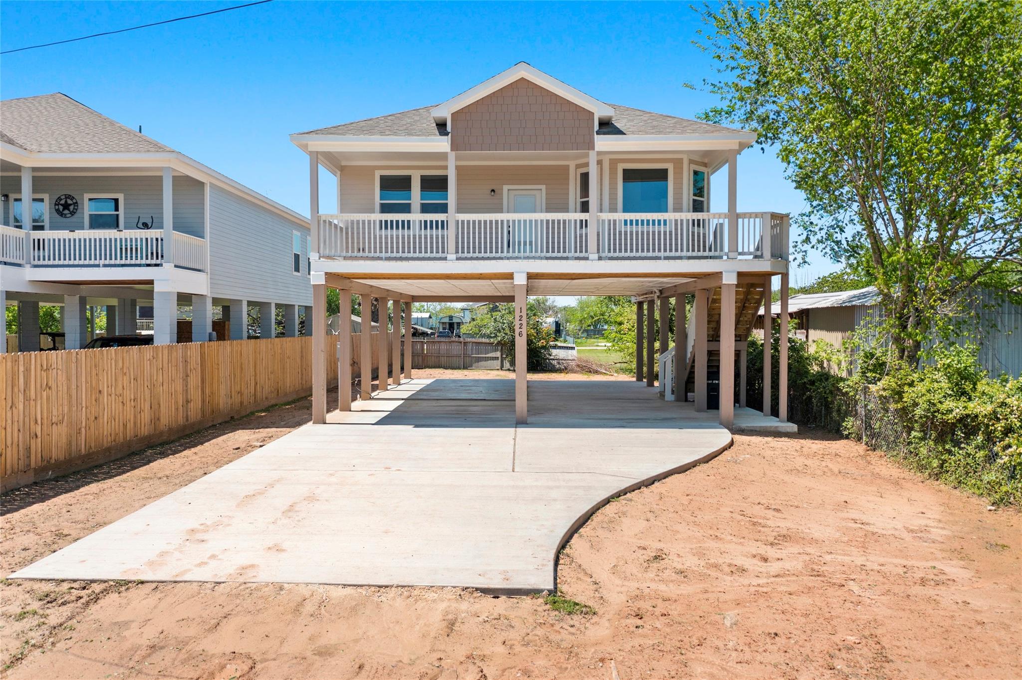 1226 9 St, San Leon, TX 77539 photo