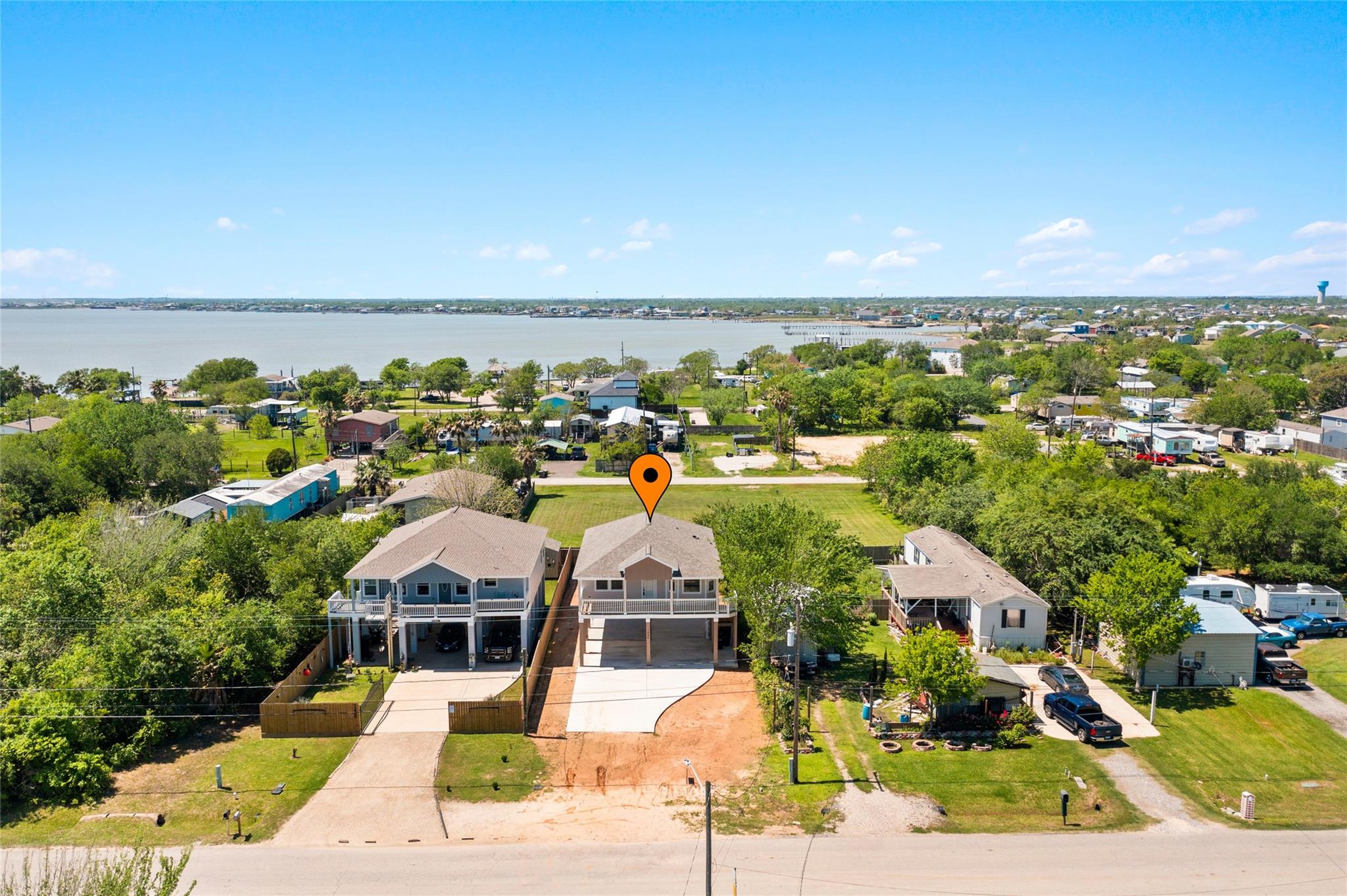 1226 9 St, San Leon, TX 77539 photo