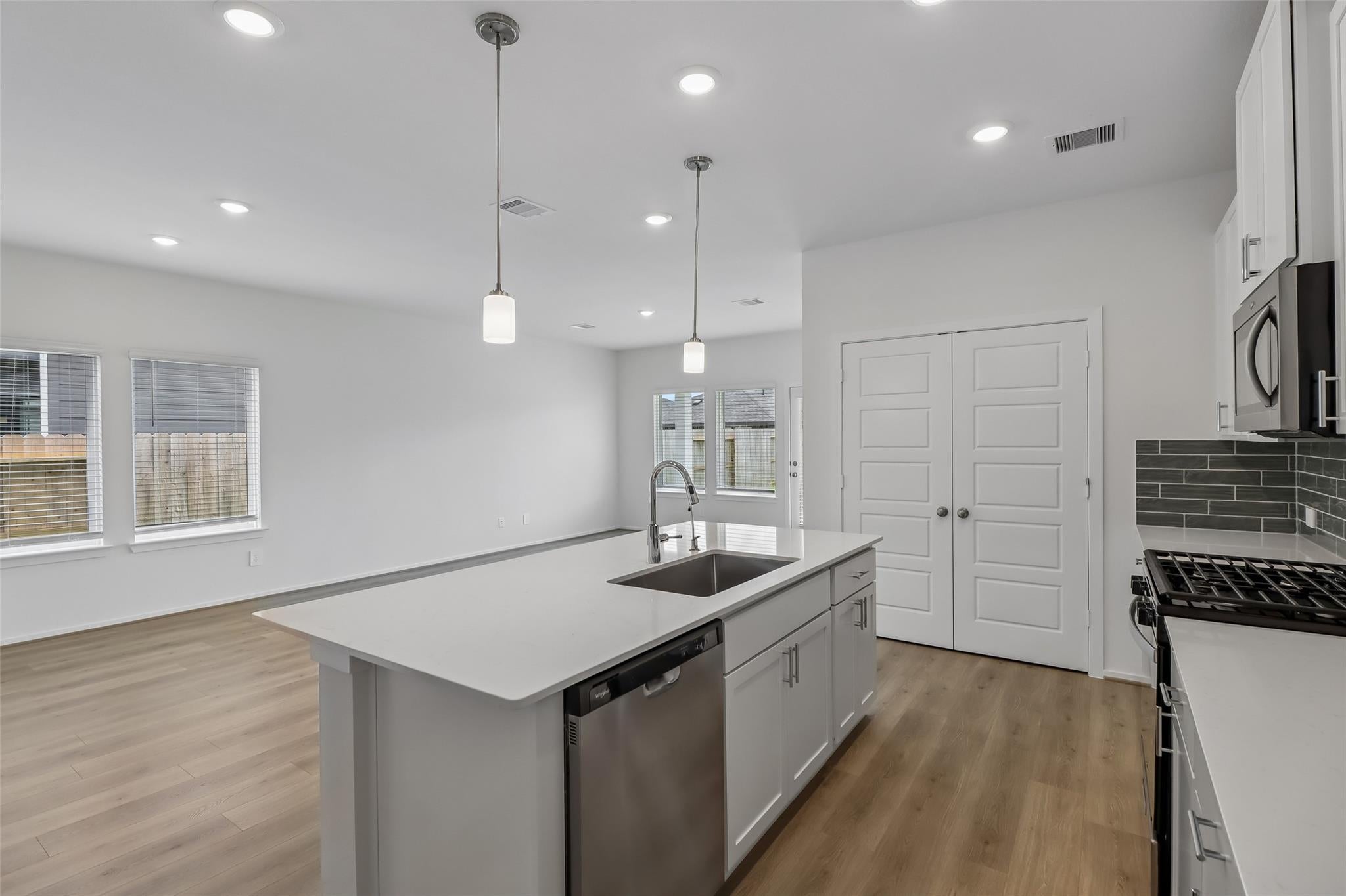 5113 Redbud Valley Dr, Pearland, TX 77584 photo