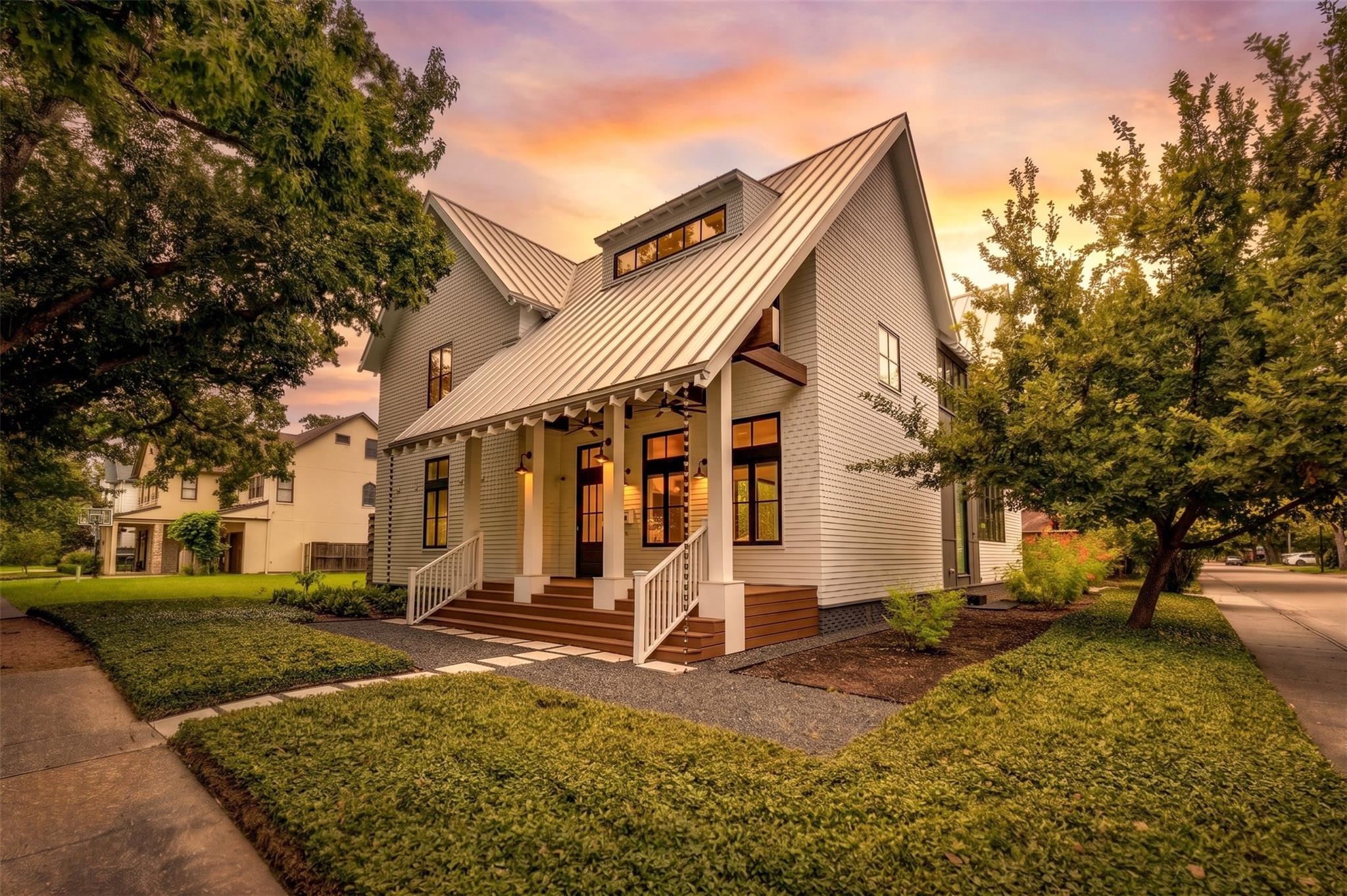 4153 Oberlin St, West University Place, TX 77005