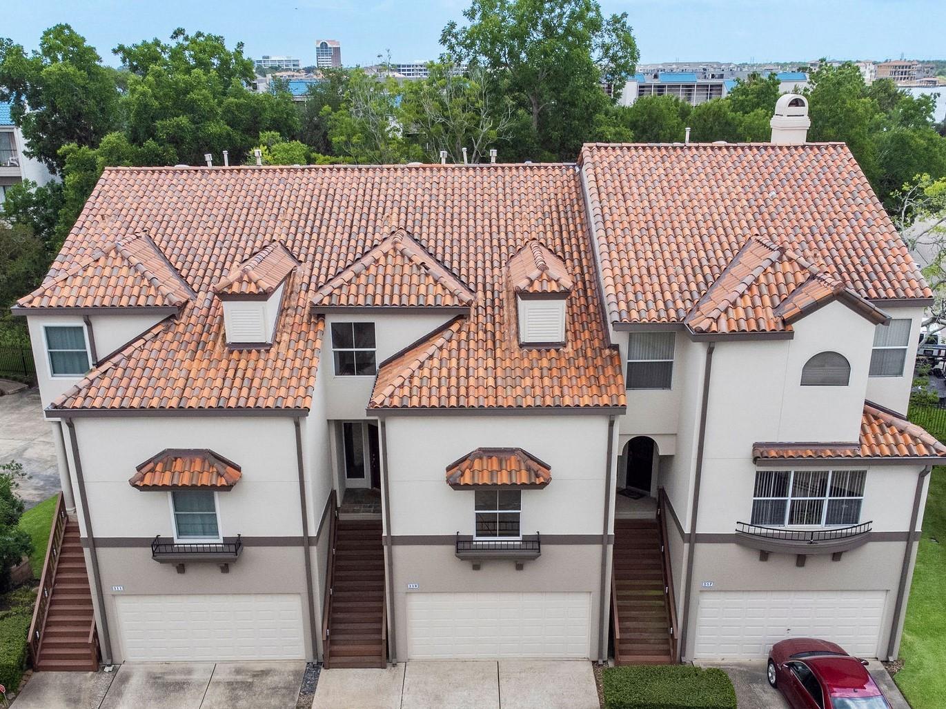 309 Lakeside Ln, Houston, TX 77058