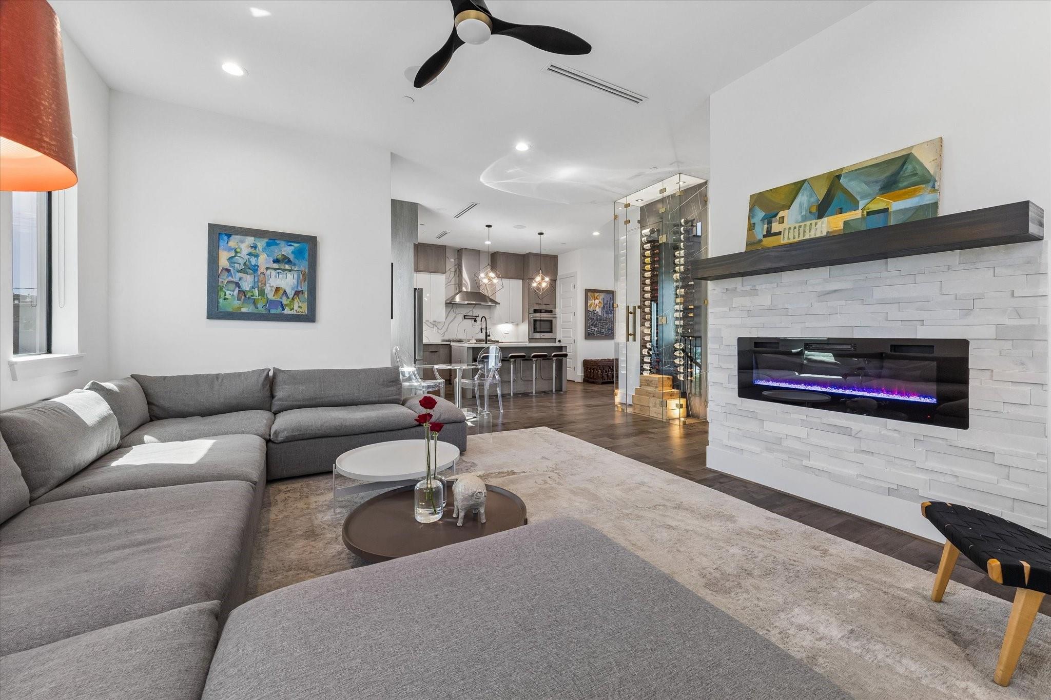 2435 Sheridan St, Houston, TX 77030 photo