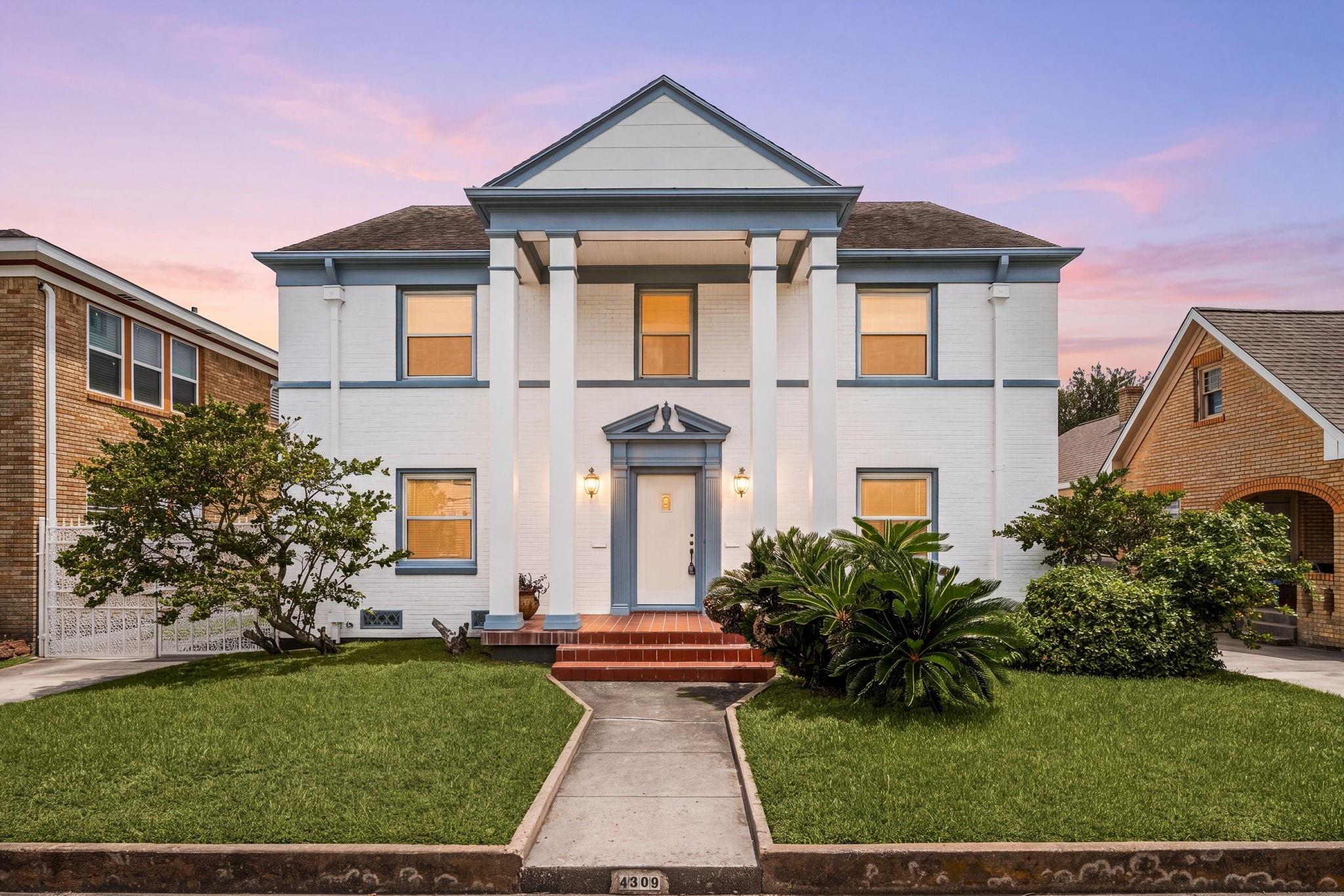 4309 Ursuline St, Galveston, TX 77550