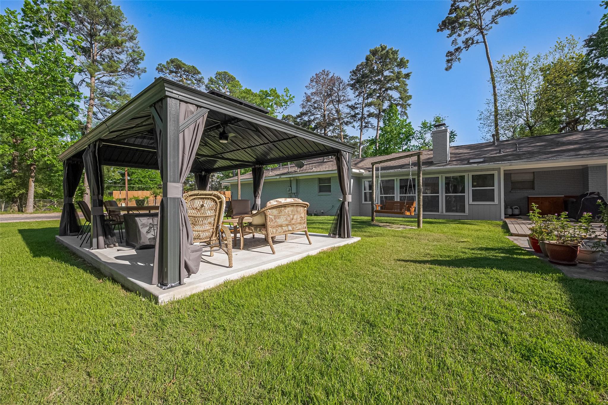 1535 Spring Hills Dr, Spring, TX 77386