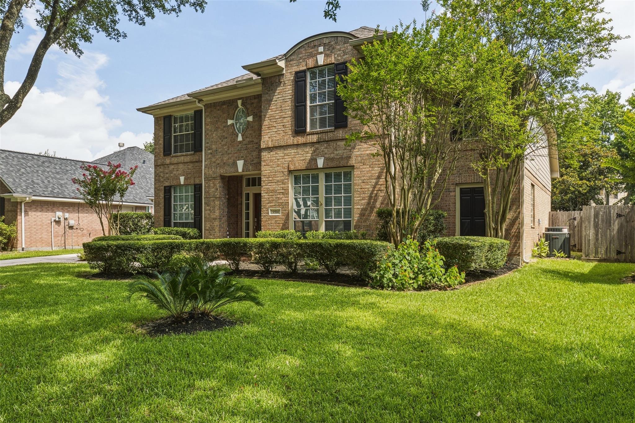 9314 Walnut Brook Ct, Houston, TX 77040 photo