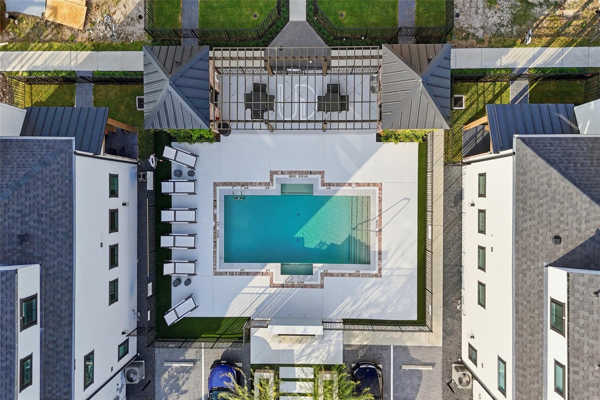 9214 Fort George St, Houston, TX 77063 photo