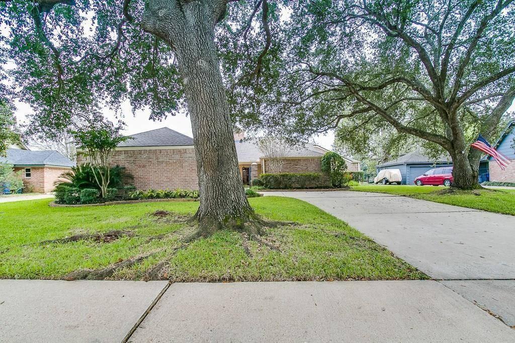 3915 Pleasant Valley Dr, Missouri City, TX 77459 photo