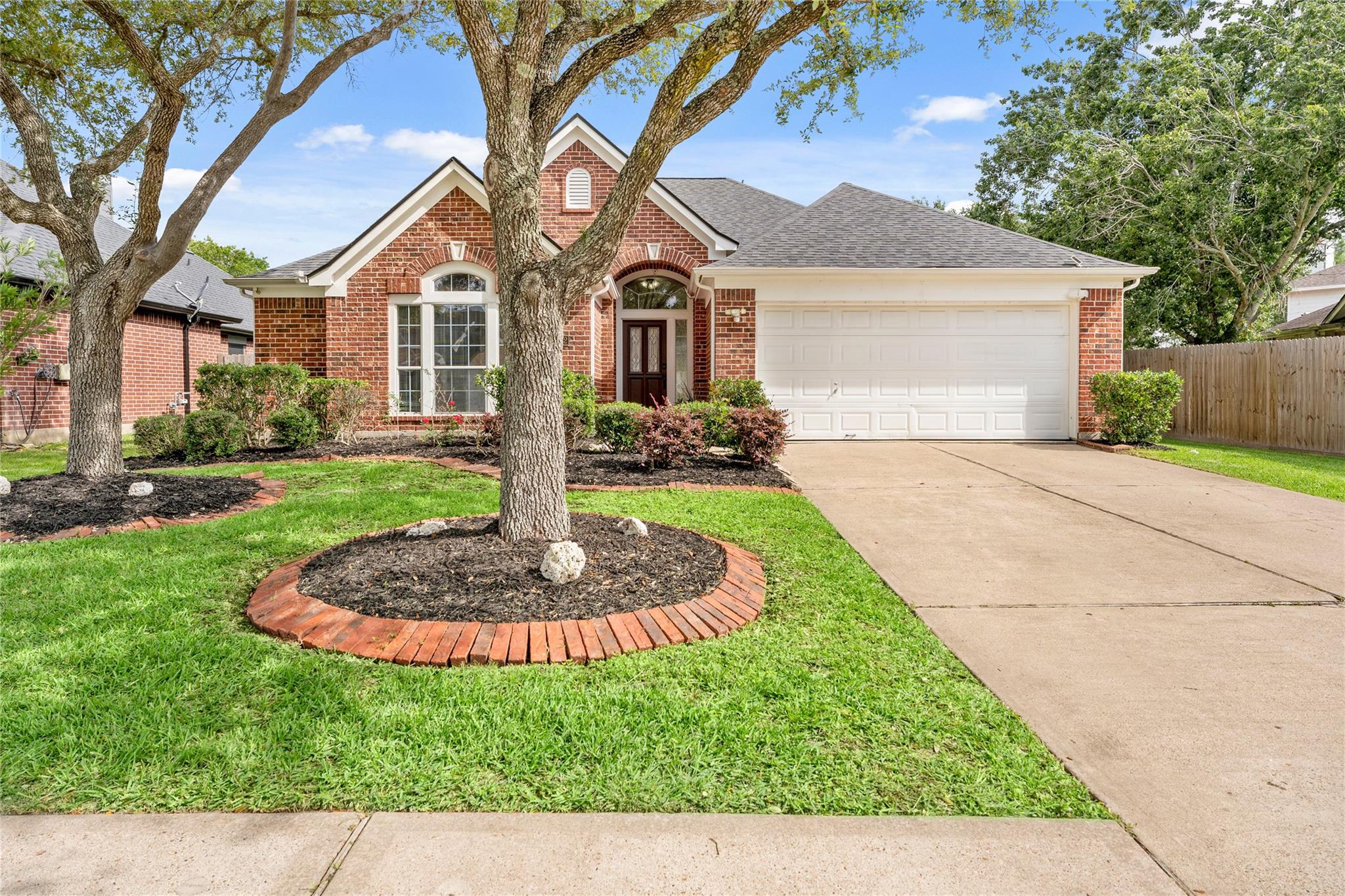 4312 Running Pine Dr, League City, TX 77573 photo