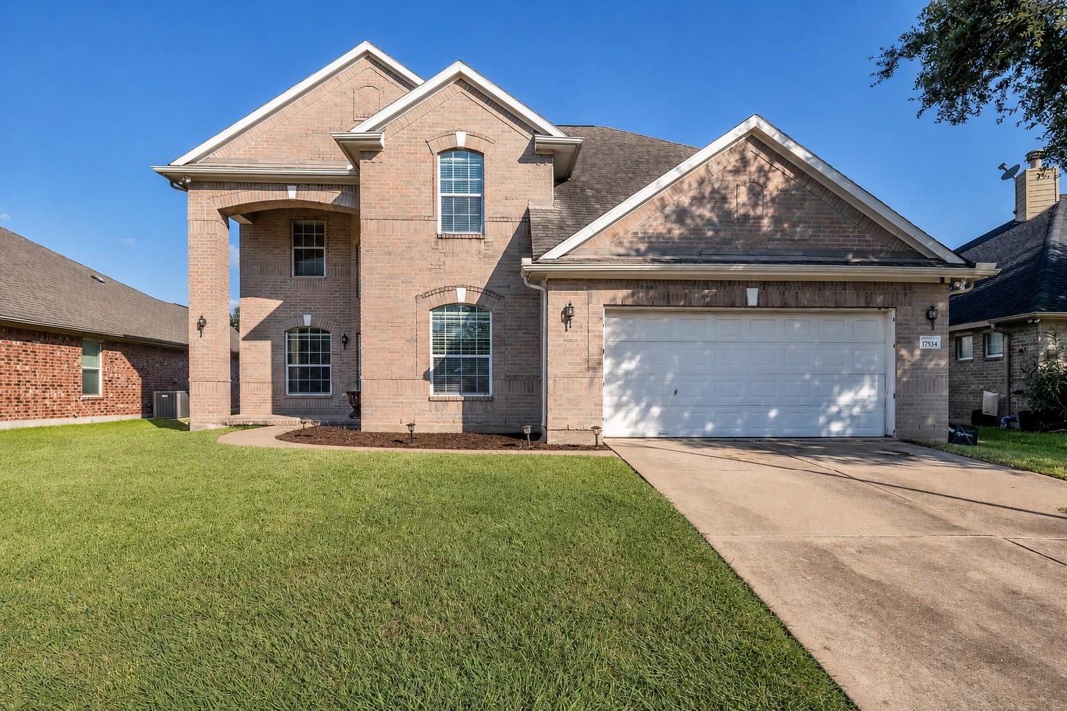 17934 Oakridge Canyon Ln, Richmond, TX 77407