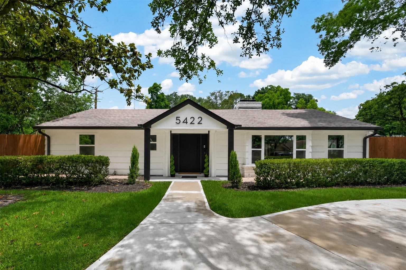 5422 Valerie St, Bellaire, TX 77401 photo
