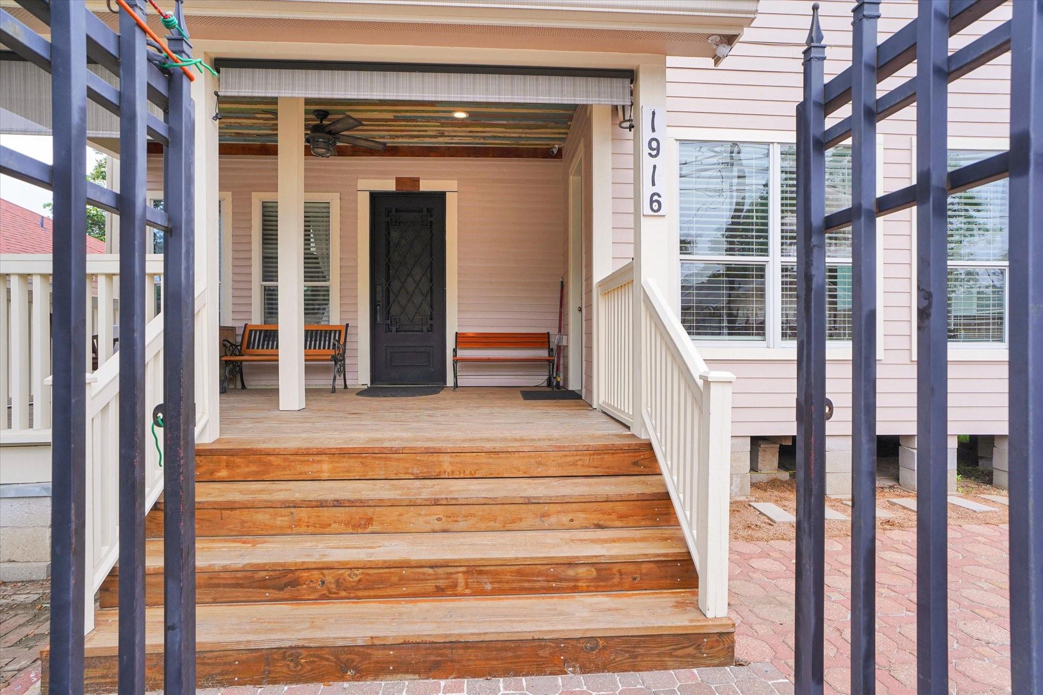 1916 Hardy St, Houston, TX 77026 photo