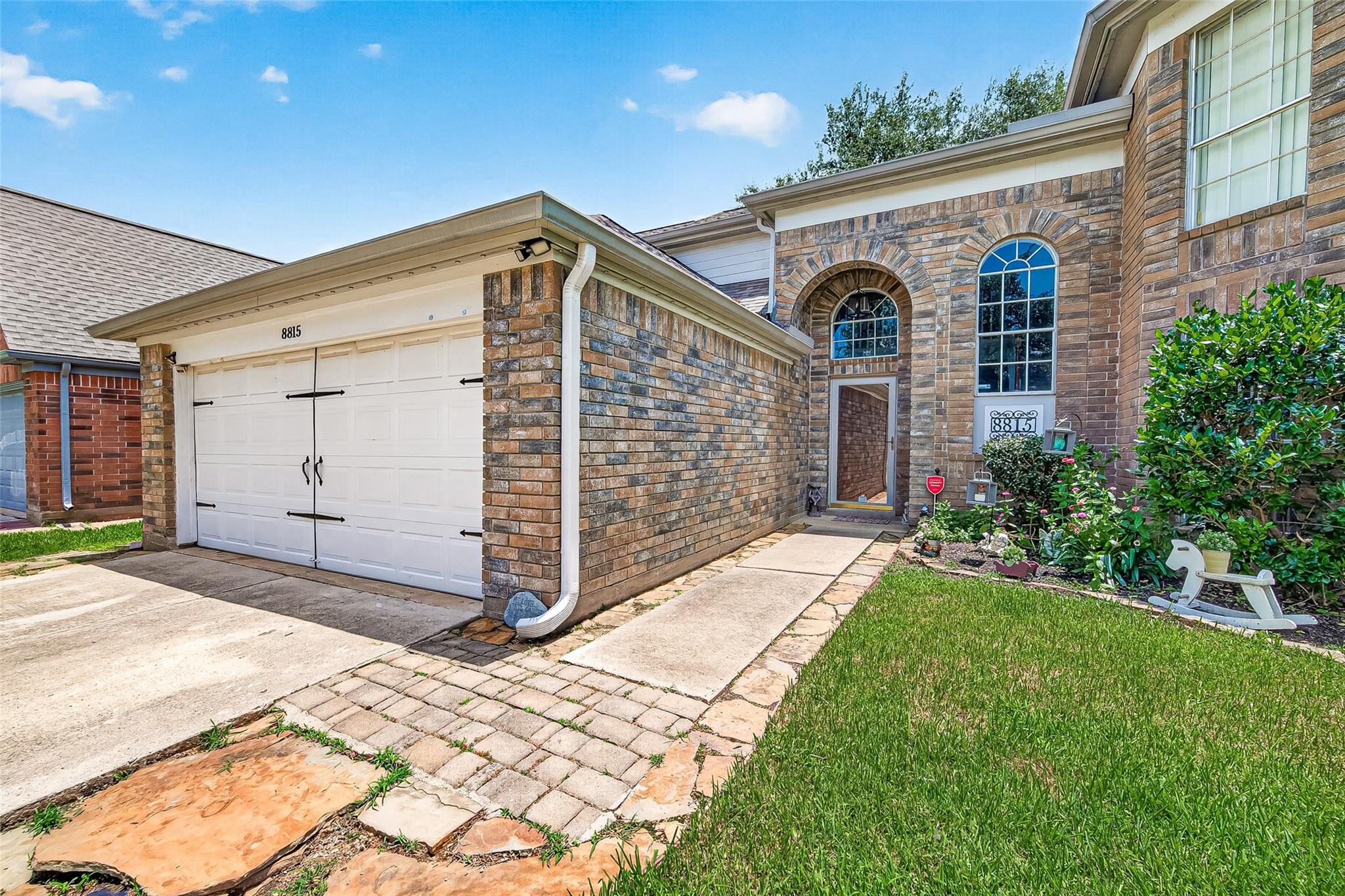 8815 Driftstone Dr, Spring, TX 77379 photo