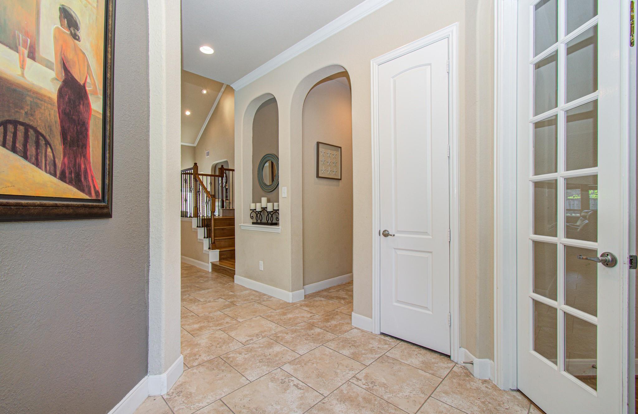 107 N Victoriana Cir, Spring, TX 77389 photo