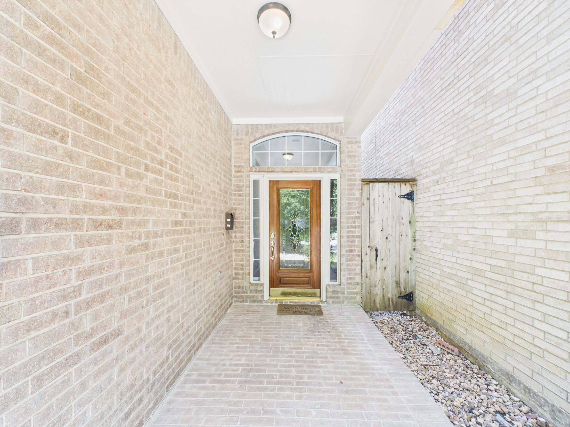 5449 Fairdale Ln, Houston, TX 77056 photo