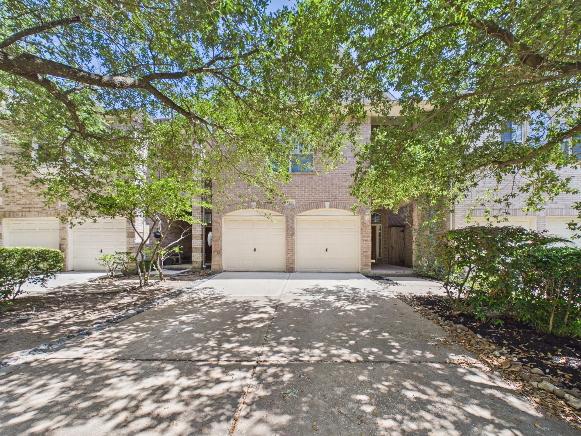 5449 Fairdale Ln, Houston, TX 77056 photo