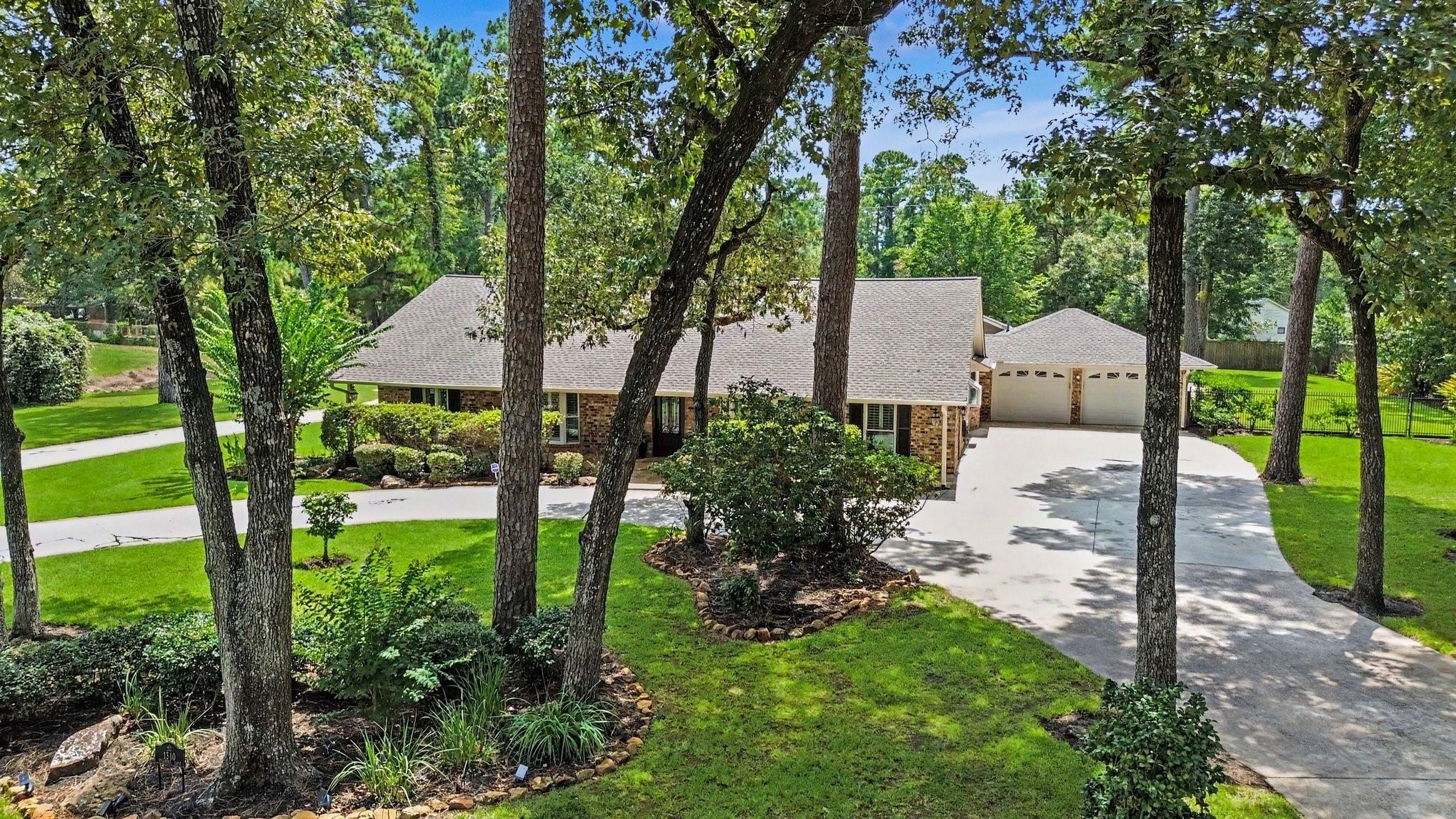 1310 Sycamore Ln, Houston, TX 77339