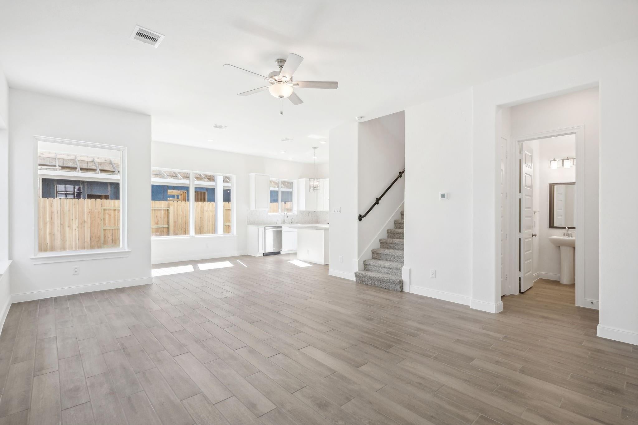 2530 King Mackerel Dr, Kemah, TX 77565