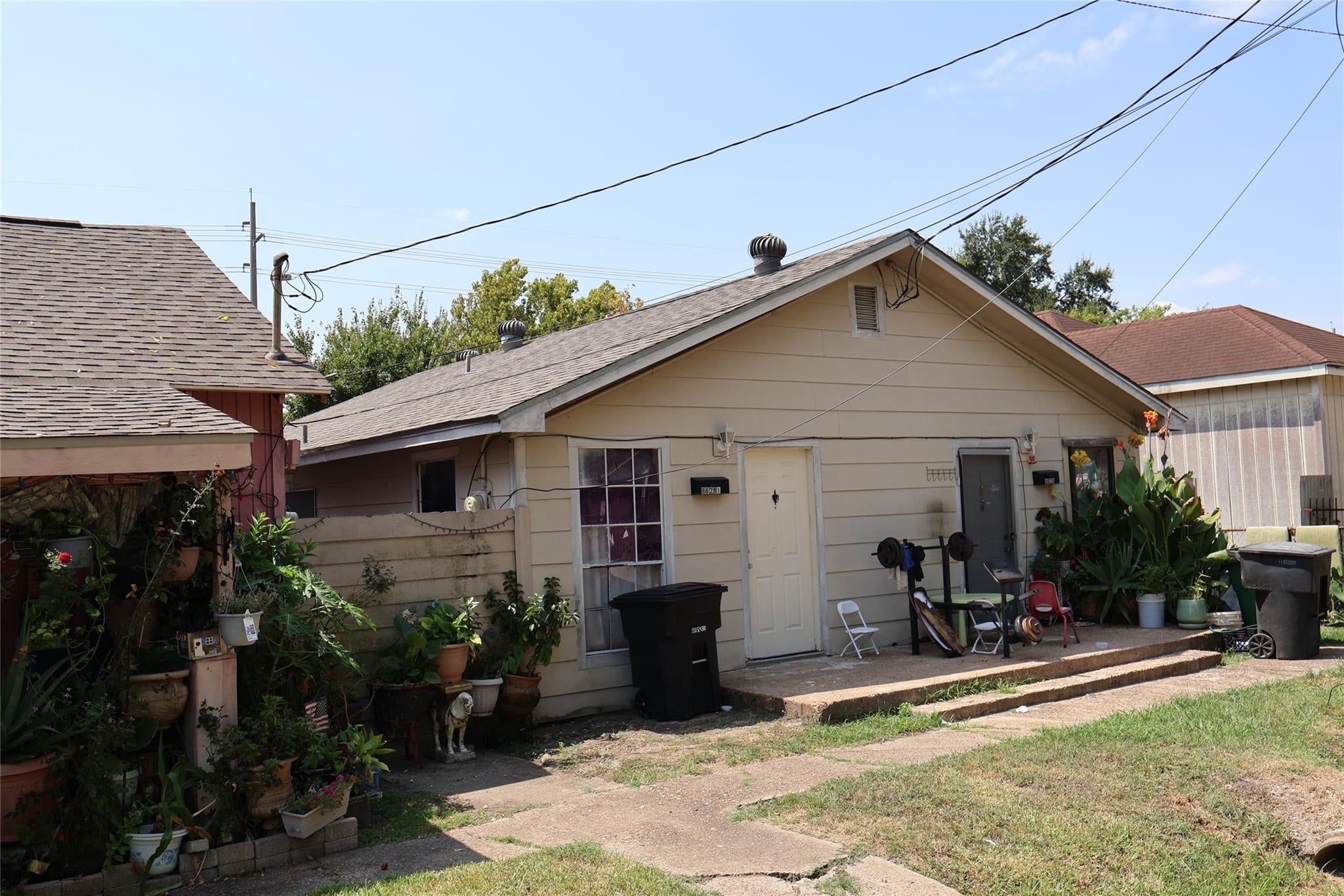 8628 John St, Houston, TX 77012 photo