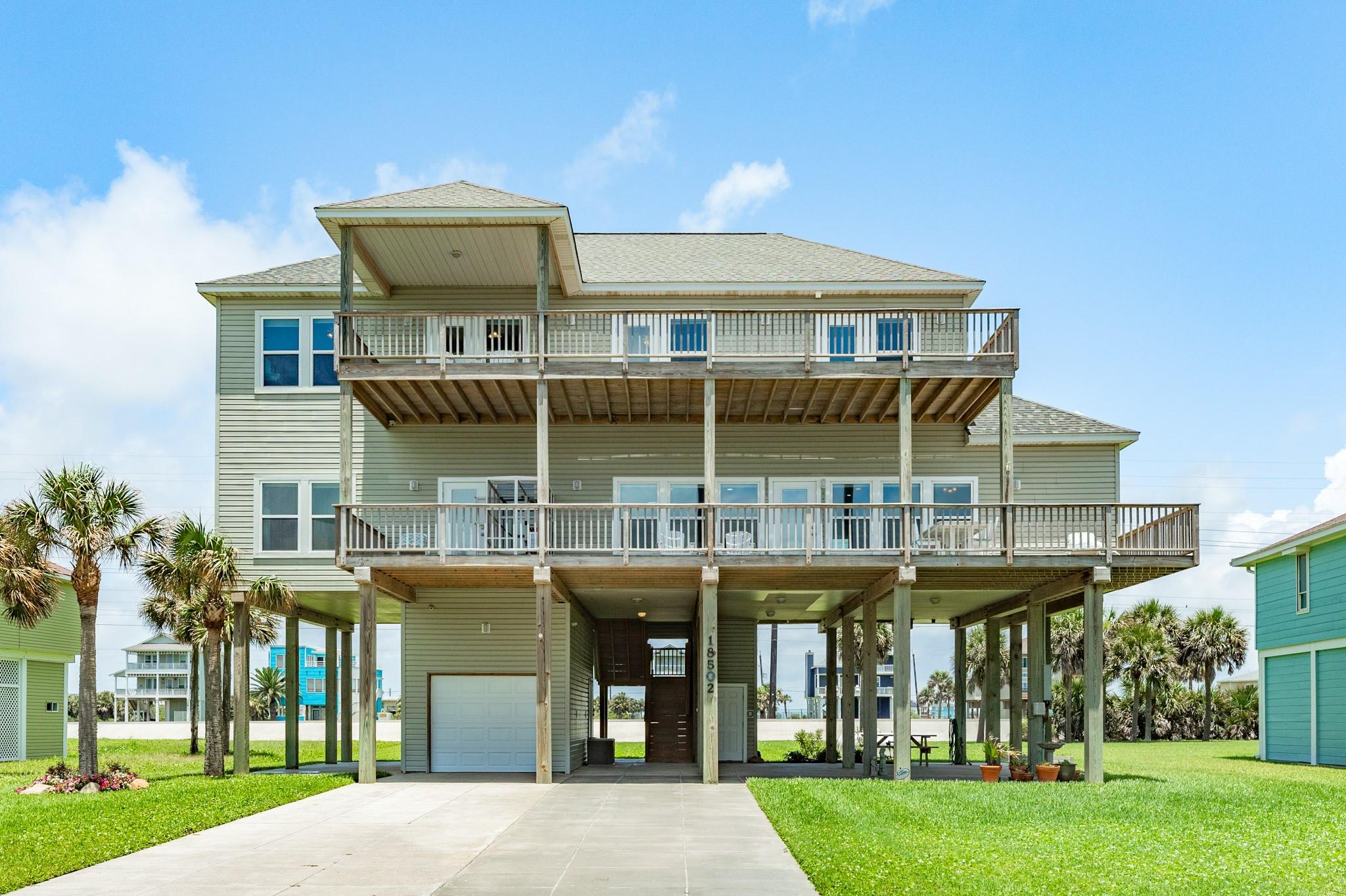 18502 E De Vaca, Galveston, TX 77554 photo
