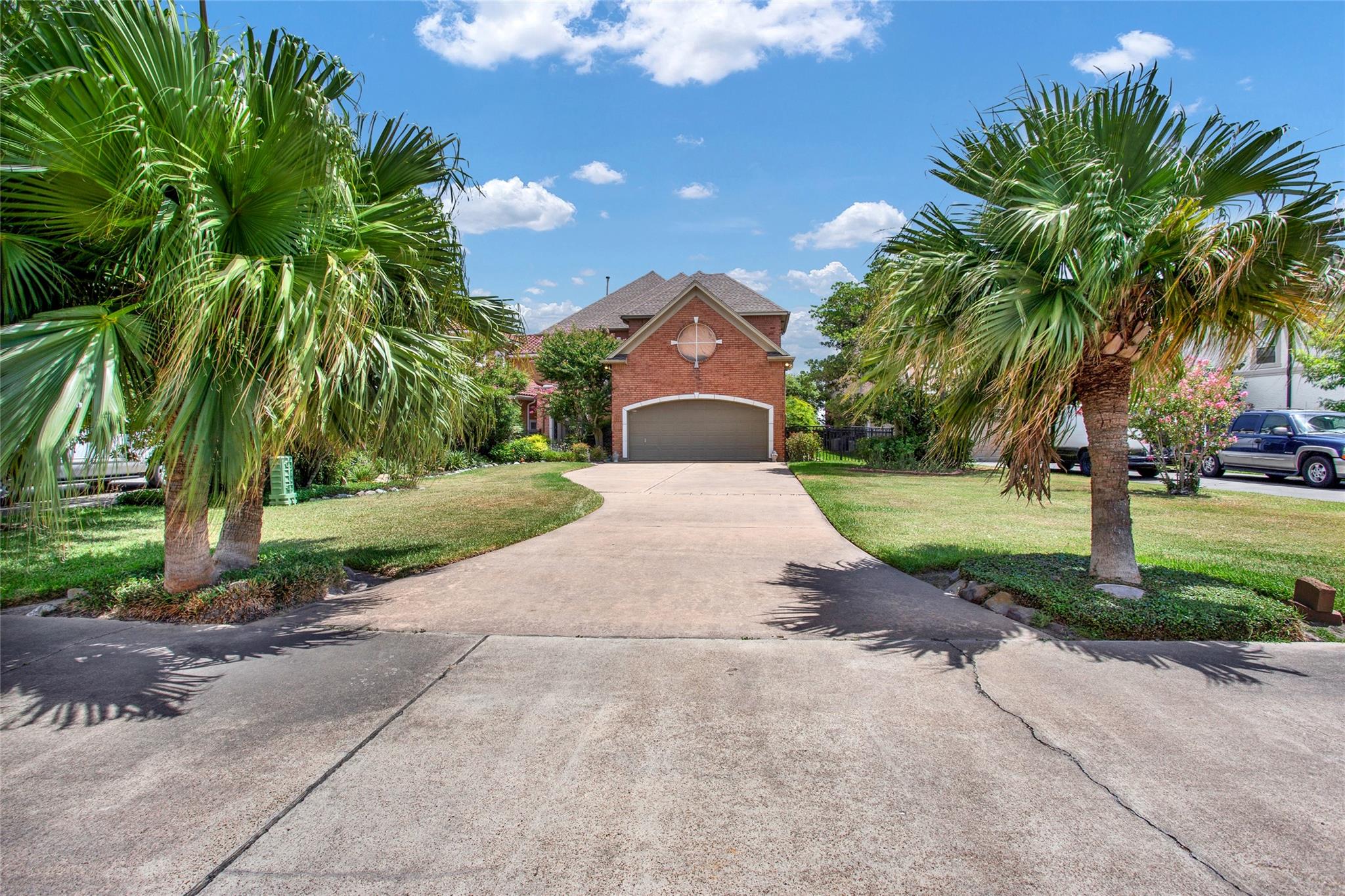 2668 E Bayshore Dr, San Leon, TX 77539 photo