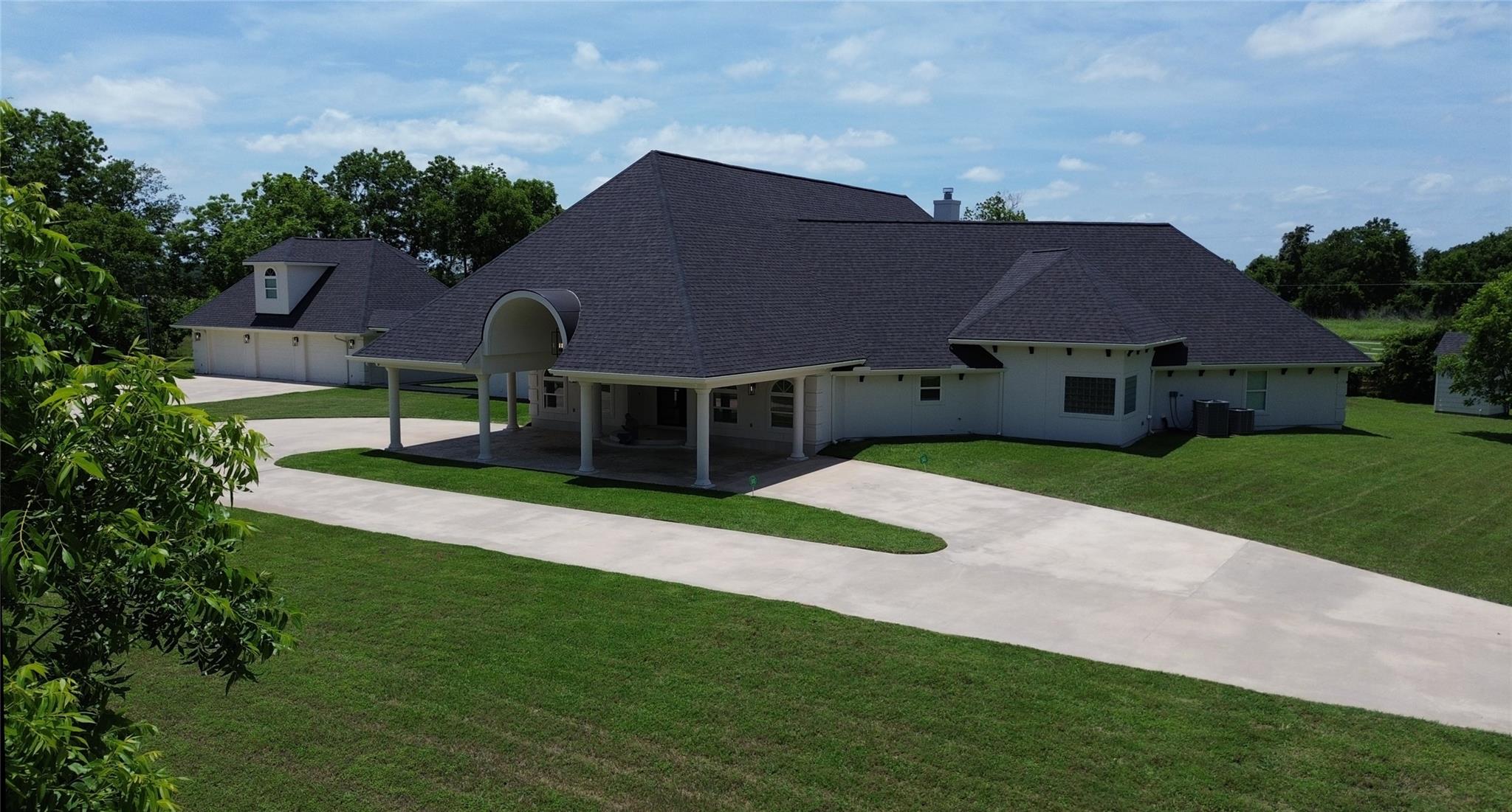 4726 Gainsborough Dr, Brookshire, TX 77423 photo
