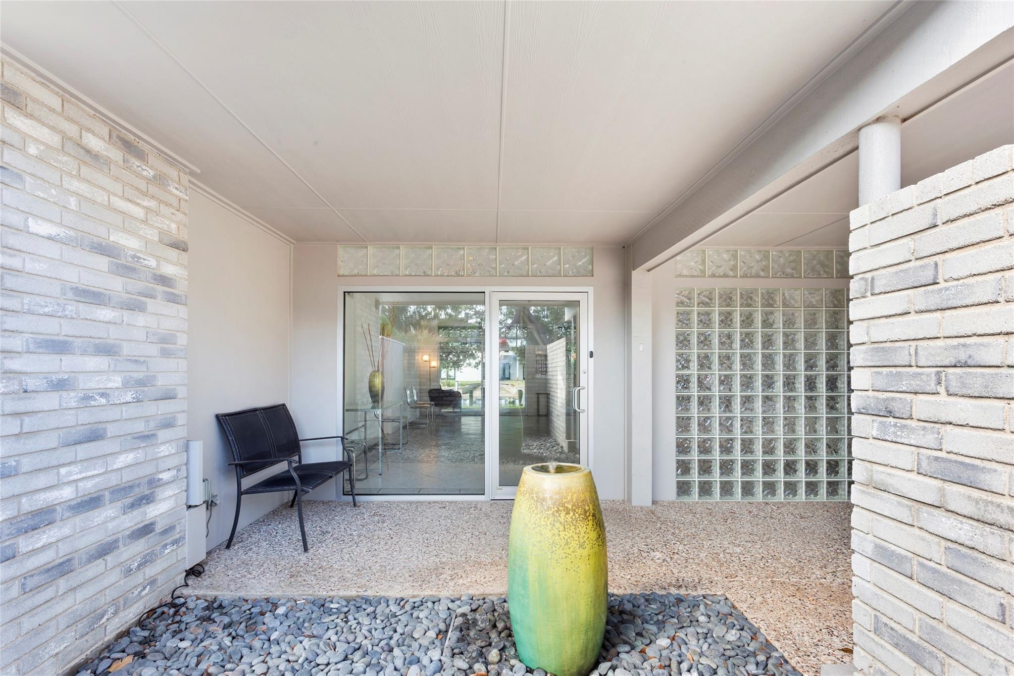 67 Harbor Ln, Kemah, TX 77565 photo
