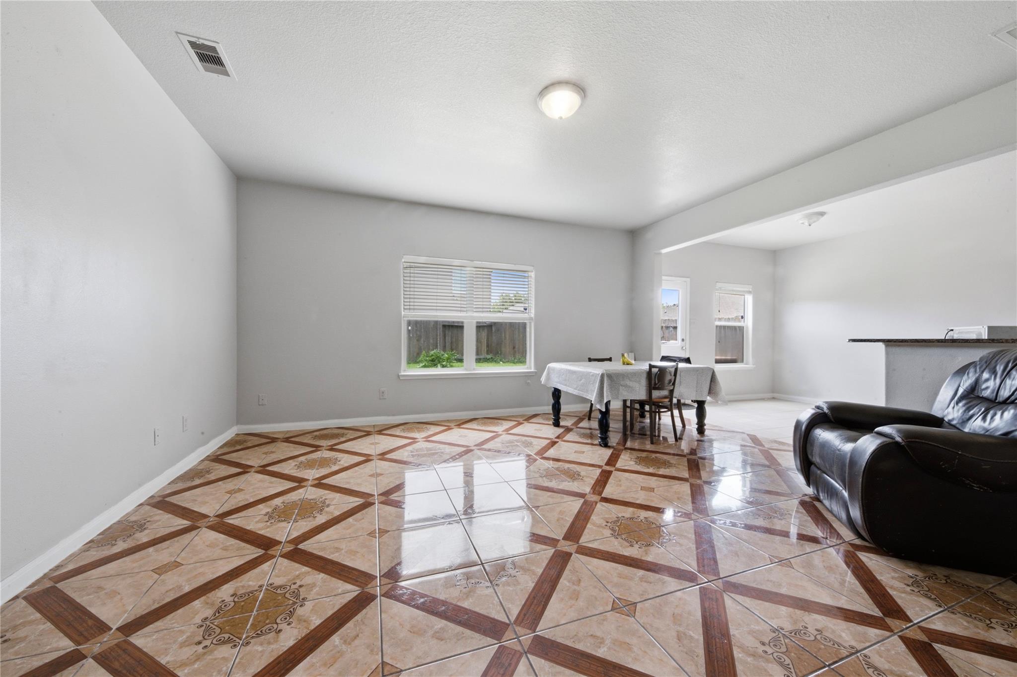 10220 Red Fern Ct, Conroe, TX 77385 photo
