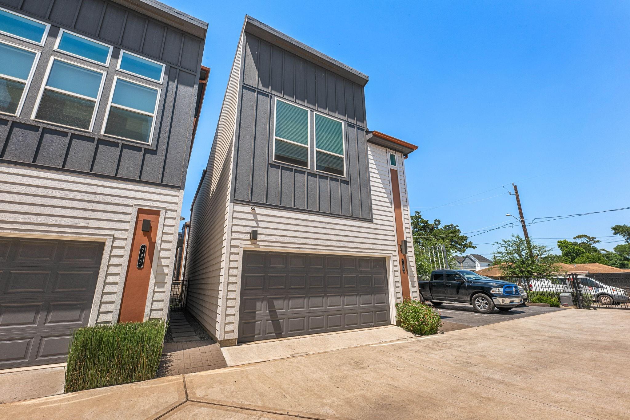 725 N Emile St, Houston, TX 77020 photo