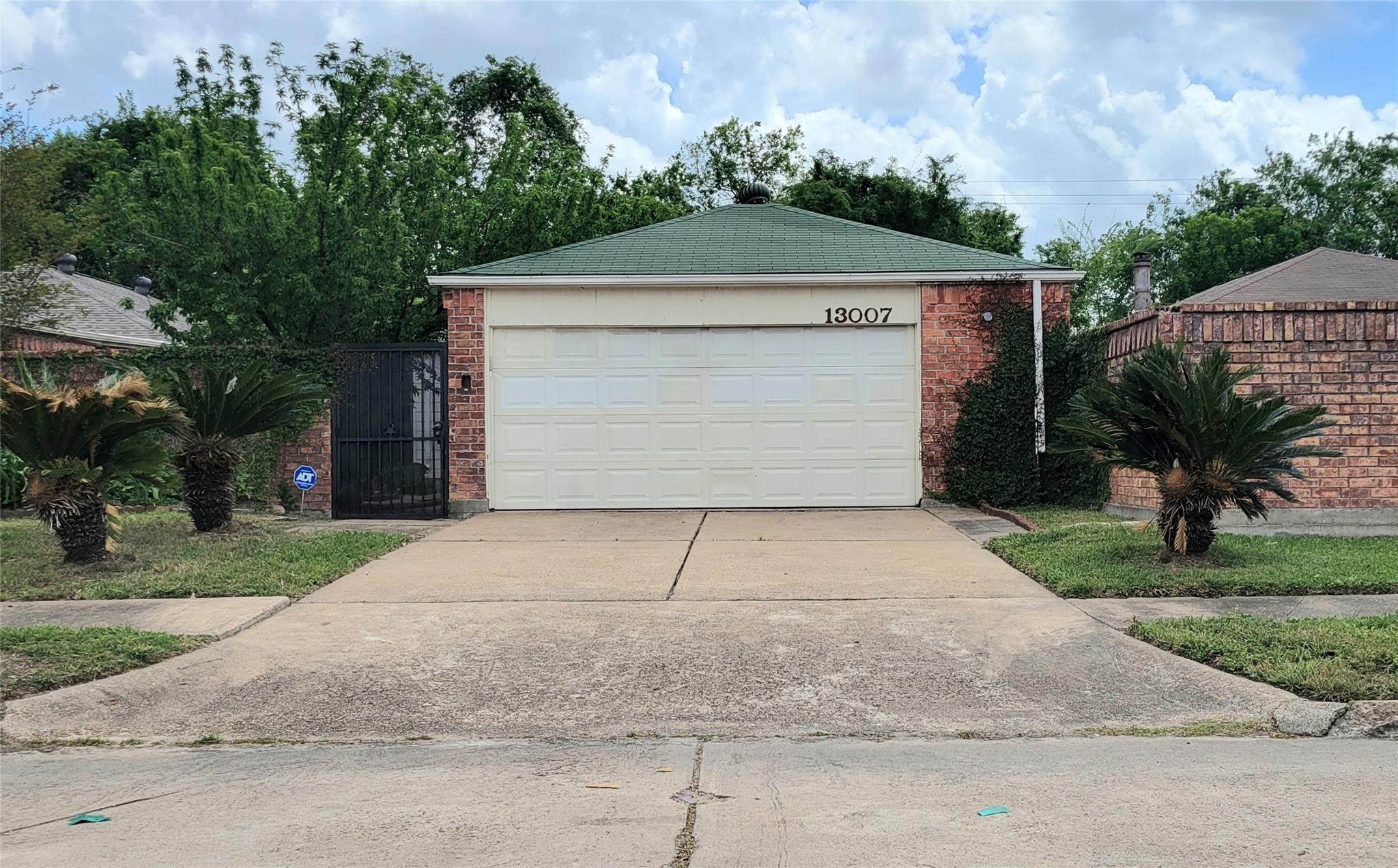 13007 Bacard Ln, Houston, TX 77099