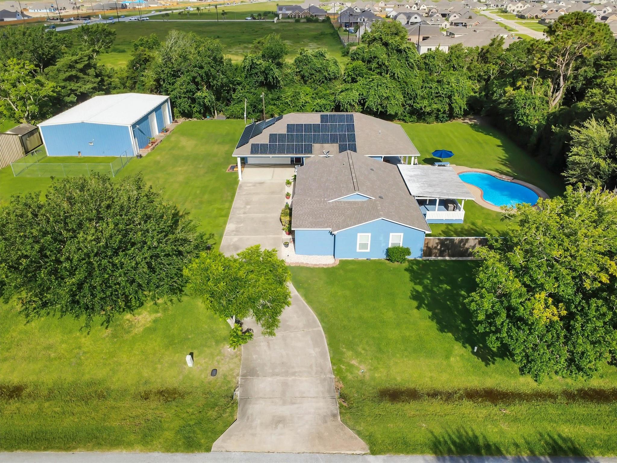 3632 W Meadow Ln, Dickinson, TX 77539 photo