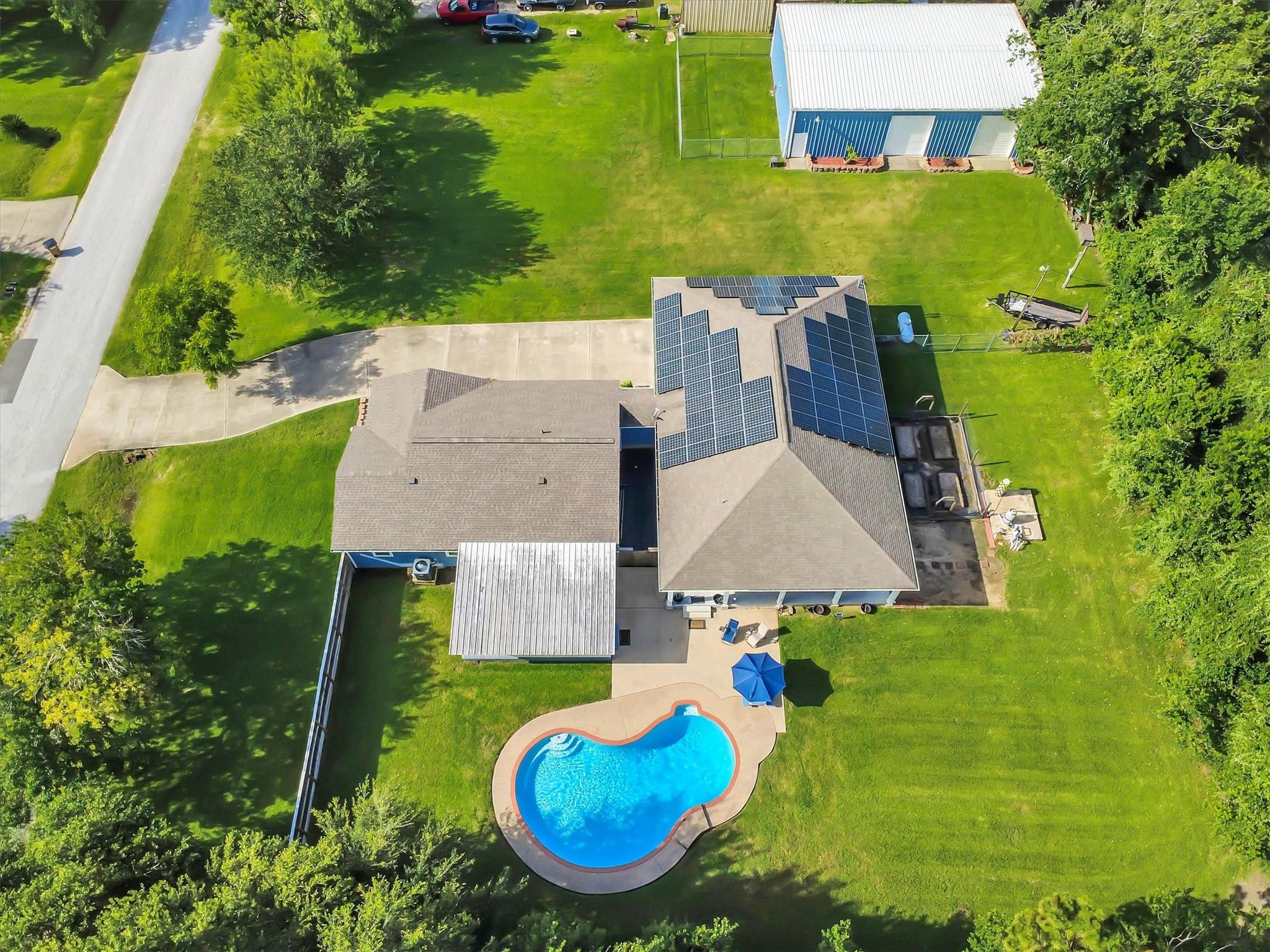 3632 W Meadow Ln, Dickinson, TX 77539 photo
