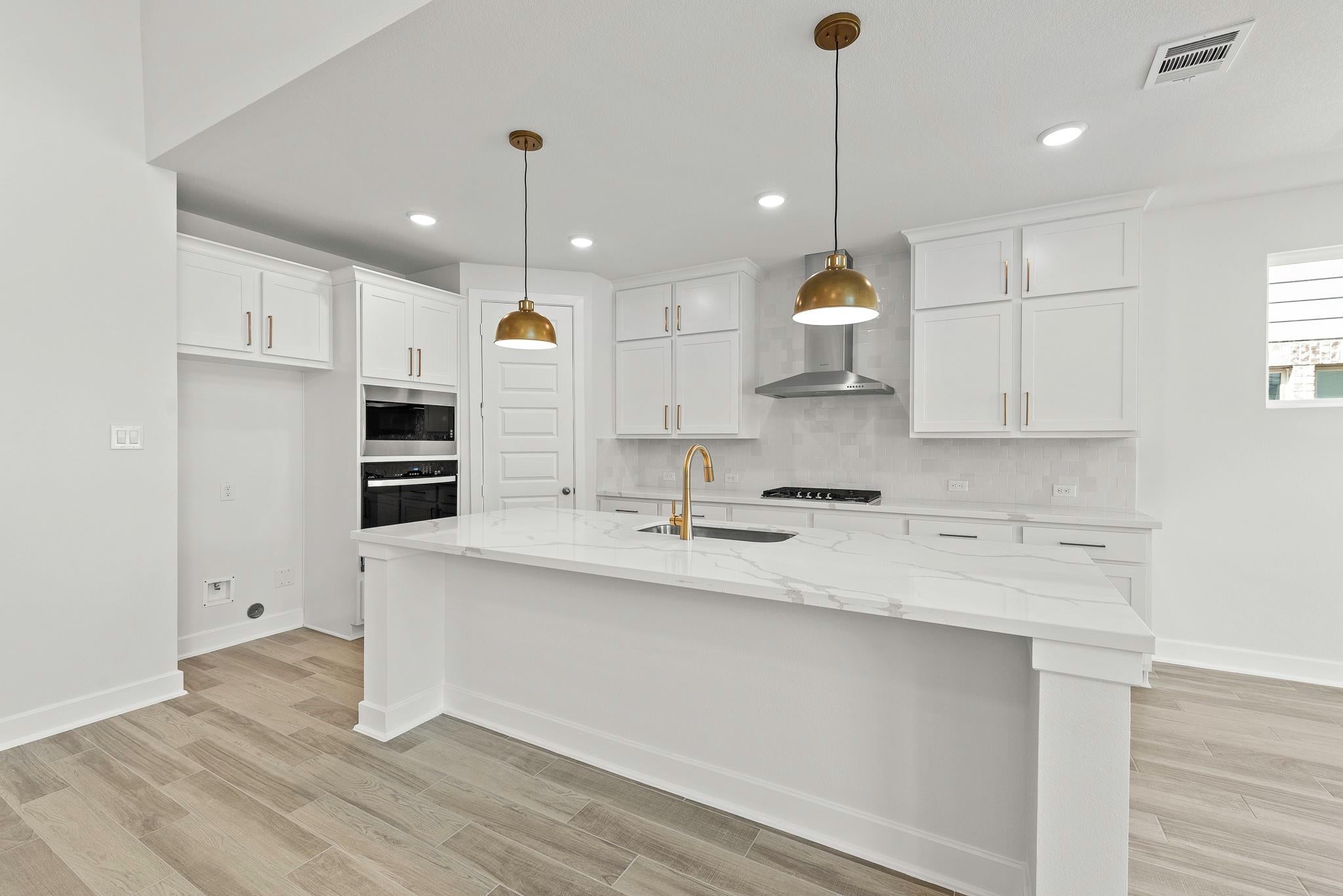 611 Roland Ln, Rosenberg, TX 77471 photo