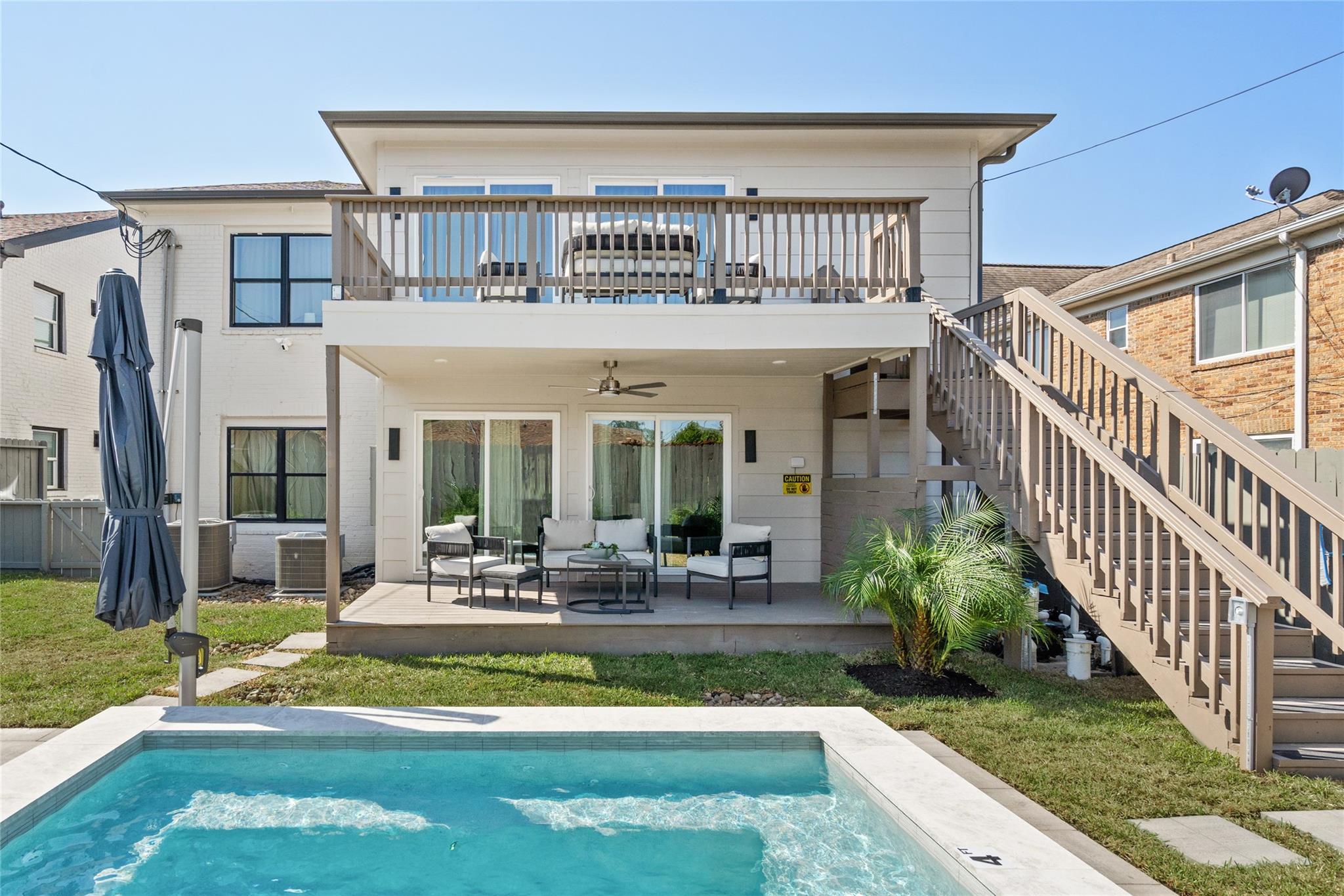 2901 Cleburne St, Houston, TX 77004